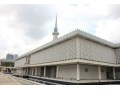 見学自由！クアラルンプールの優美な国立モスク