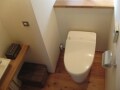 トイレはふたつ必要か？