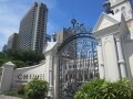 白亜の歴史的建造物の中で高級中華／シンガポール