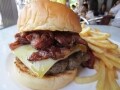 シンガポールのVIP御用達・高級精肉店直営ビストロ