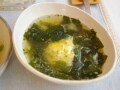 鍋いらず！　卵とわかめのレンチンスープ