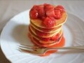 春らしさいっぱい、フレッシュいちごのパンケーキ