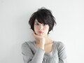 ハネ感がかわいい大人の黒がみマッシュ