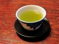 高齢者の脱水… 水分と塩分に気をつけて！