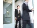 なぜ、そこでは“レディファースト”しないのですか？