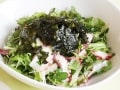 香り豊か！　春の香味野菜とタコのサラダ