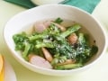 旨みUP！　ソーセージと菜の花のコンソメスープ