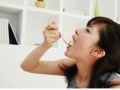 美白コスメの効果が台無し!?シミ・くすみを招くNG習慣