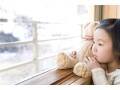 タオルがないと寝れない…ぬいぐるみやタオルに執着する子の心理・対処法