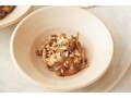 ご飯がすすむ！きのこのピリ辛ごま和え
