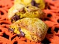 ハロウィンの手作りお菓子！ チョコがとろけるパンプキンスコーン
