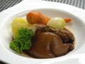 豚足の赤ワイン煮込みレシピ……コラーゲンたっぷり！