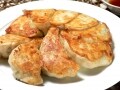 餃子の皮の作り方！もちもち焼き餃子＆水餃子のレシピ