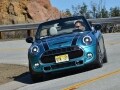 MINIコンバーチブルは新型も”ゴーカートライク”