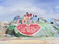 LA観光の新定番！ 30 年かけて砂漠に作られたアート