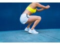 かかとを浮かすヒンズースクワットなど…キツめの中級スクワット2選