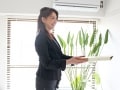 職場での好感度がアップする！正しい姿勢のポイント