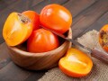 柿の栄養素・健康効果…カロリー・食べ過ぎのリスク・干し柿との違いも