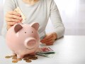55歳貯金4200万円。老後が心配でダブルワークで貯め続けることに疲れました