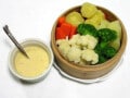 季節の蒸し野菜アイオリソース添えレシピ……野菜の甘みを再発見！