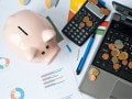 59歳貯金5000万円。夫が重篤な病にかかり、貯金を取り崩しての生活は可能か