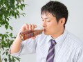 お茶系飲料でも危険!?菌が増えやすいペットボトル飲料