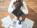 42歳契約社員。実母の借金150万円を肩代わりして貯蓄はゼロ、保険も解約しました