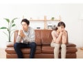 不機嫌ハラスメント…家の中で“だけ”むっつり「不機嫌な夫」が怖い