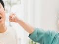 玄関で…？子供への“コロナ対策”が神経質すぎる妻に嘆くしかない夫