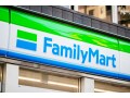 コンビニ各社の人気スイーツTOP3！ セブンイレブンは「エクレア」、ローソン、ファミマの1位は？