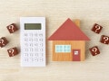 35歳、貯金1600万円。夫が地元に帰り転職し減収。将来は家も買いたいのですが不安です