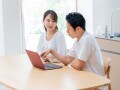 28歳会社員、貯金80万円。低所得夫婦のため、将来のお金に対する漠然とした不安があります
