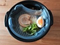 くら寿司「7種の魚介 追いかつお醤油らーめん」は持ち帰りOK！温め方は電子レンジ