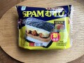 ファミマ「SPAMむすび」はボリューム満点！新作の味やカロリー、アレンジもレポ