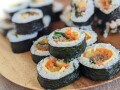 無印・セブン・カルディ食べ比べ！冷凍「キンパ」はレンチンですぐに韓国の味