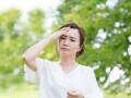 痛み止めで様子見は危険？暑さによる「危険な頭痛」は命にかかわることも