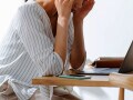 「奨学金など返済が月5万円以上…」年収300万円・都内1人暮らしの29歳女性、リアルな1カ月の家計状況は？