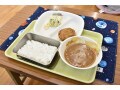 給食がなくなる夏休み。子育て世代の悲願、学童保育の「昼食提供」はなぜ広まらない？