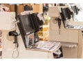 新紙幣はどこでも使える？ 券売機、レジ精算機など対応が間に合っていないケースも