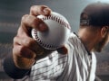 Q. 超速球を軽々と打ち返す大谷選手は、脳も超人的なのでしょうか？
