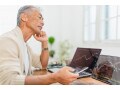 月の年金22万4777円で資産2億円超「残らないものにお金を使うが、なかなか減らない」67歳男性の老後生活のリアル