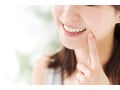 Q. 歯のかぶせ物は劣化すると聞きました。一生モノではないのですか？ 