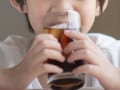 Q. 子どもがコーラを飲みたがります。「依存性があり危険」って本当ですか？