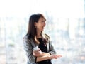 シニアの働き方に広がるフリーランスという選択肢。メリットと向いている仕事とは？