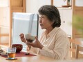 74歳女性、貯金0円「1日1～2食。値上げで我慢」物価高に募る不安