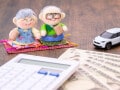 シニアの車なし生活どうなる？免許返納、車生活をやめて10年で170万円節約に