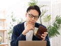 「現金がなければ判断を誤る」リスク資産7割でも定期預金に500万円・45歳男性の考え
