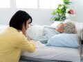 「私の老後はどうなるの……」80代両親の介護で、非正規雇用しか選べない。氷河期世代女性の焦り