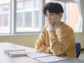 奨学金200万円「初任給も少なく恋人との関係にも影響した」44歳男性の返済経験