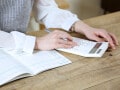 月売上27万円で住民税非課税世帯「会社員には戻れない恩恵」42歳シングルマザーの実情